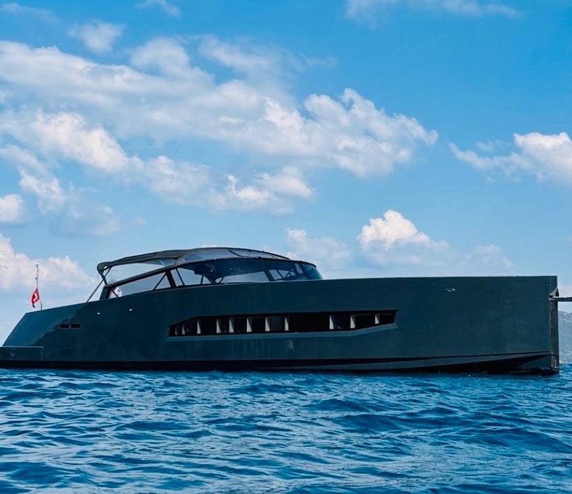 BELUGA 60